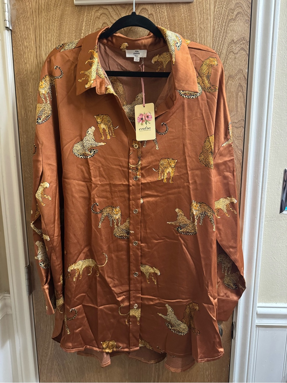Entro Button Down Silky Feel Leopard Top Plus 2X Boho Lightweight Long Sleeve